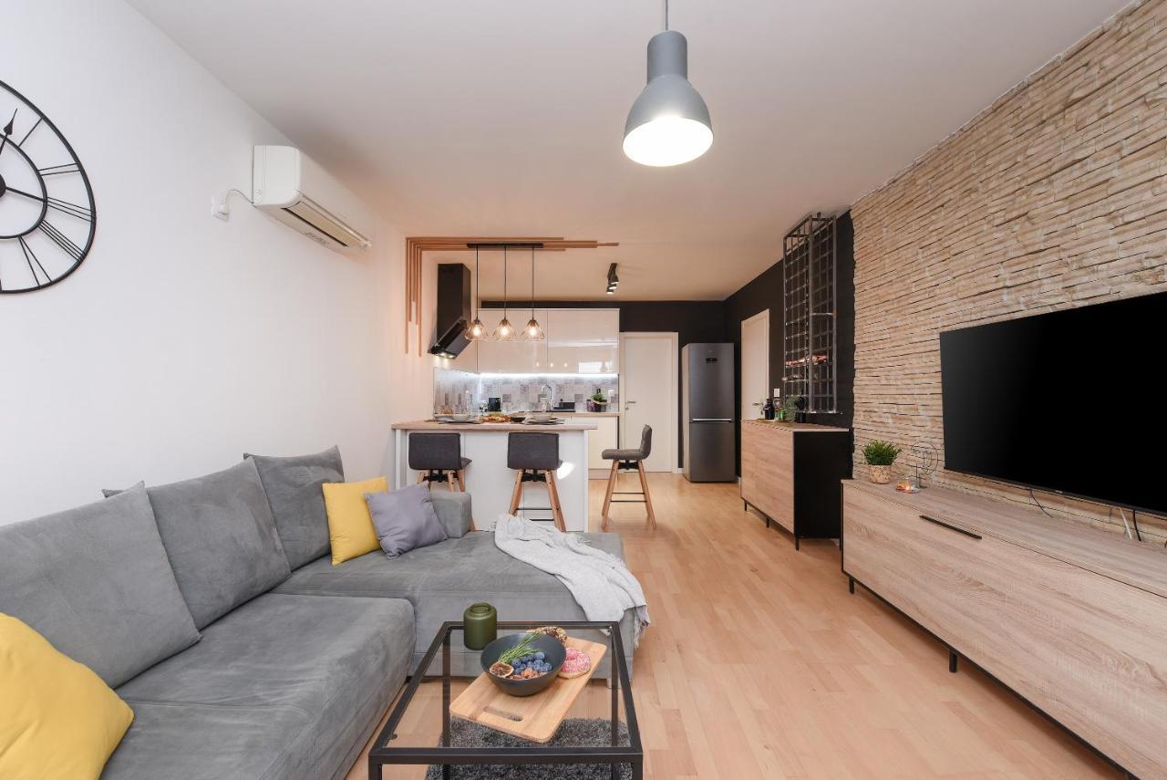 L&R Luxury Apartment- Free Parking ザダル エクステリア 写真